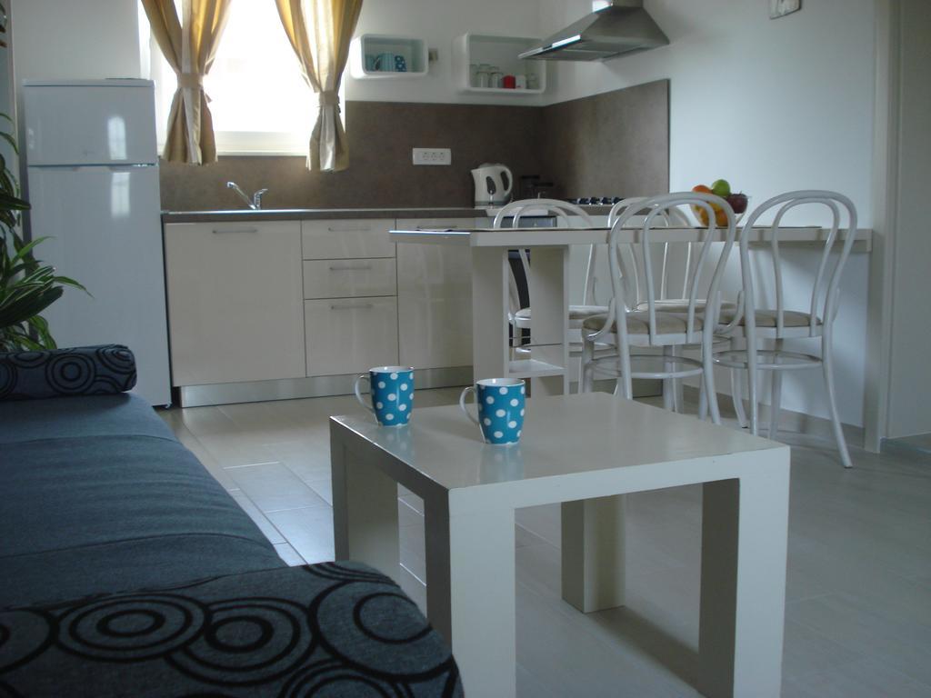 Apartment Maslina Biograd Na Moru Pokoj fotografie